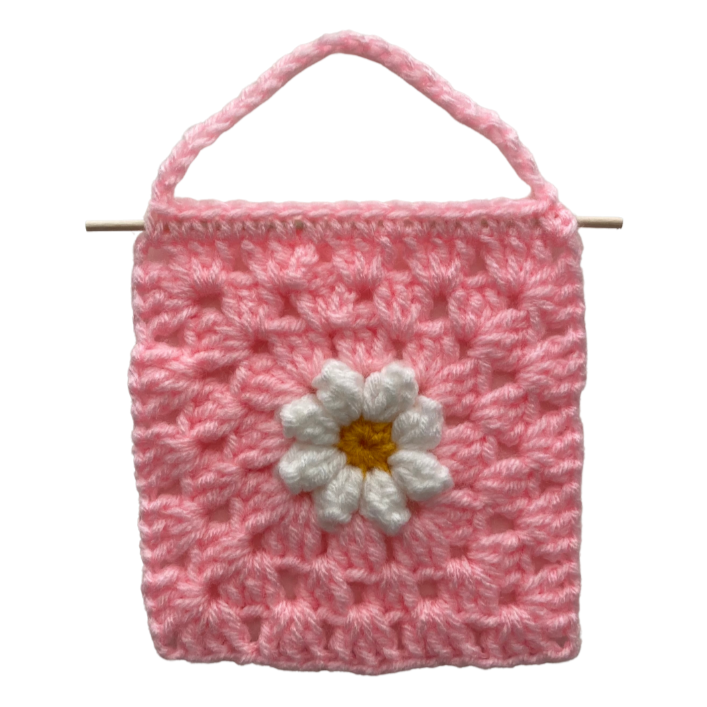 Daisy Wall Hanging (Pastel Pink)